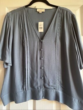 LOFT Outlet Cropped Dusty Blue V-Neck Pintuck Button Front Blouse
